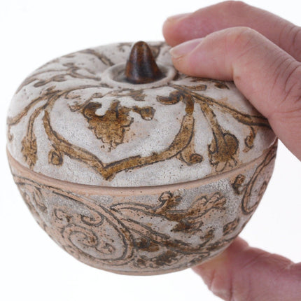 15th Century Thai Sawankhalok Kiln Condiment Jar with Lid e - Estate Fresh Austin