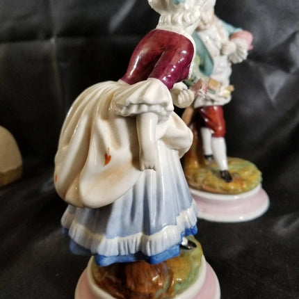 18th Century French Porcelain Courting Figures By Joseph-Gaspard Robert late 17 - Estate Fresh Austin
