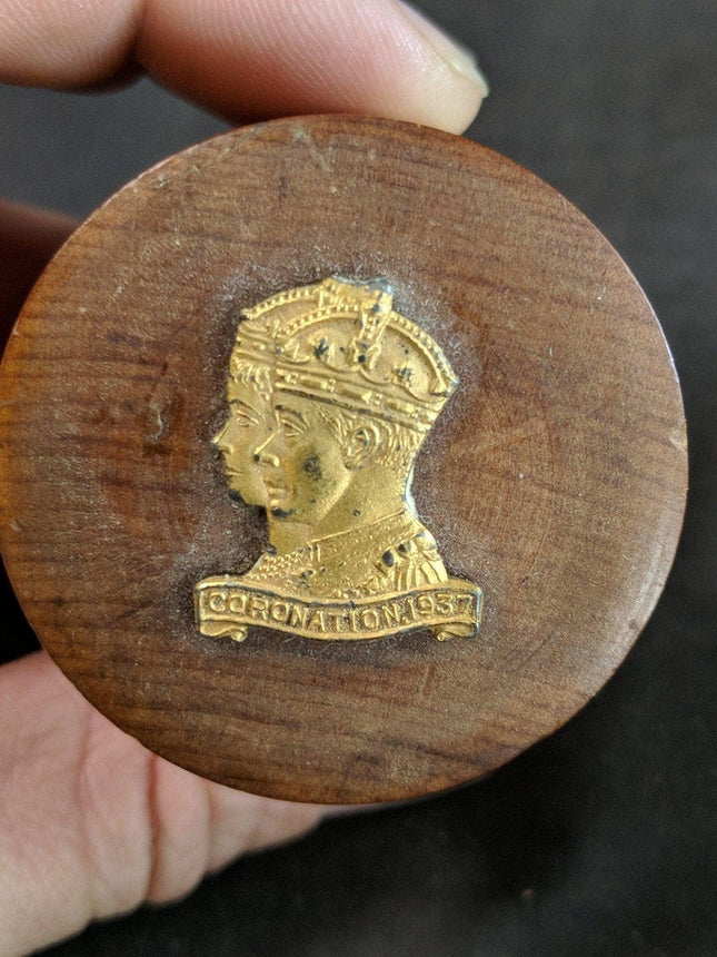 1937 Coronation George VI and Queen Elizabeth Wood Sewing Needle Case Trinket Bo - Estate Fresh Austin