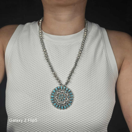Vintage Nieto Zuni #8 spiderweb Turquoise cluster pendant/beaded necklace