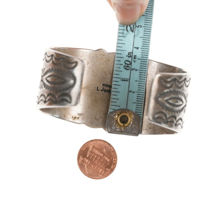 6.62" Lester Jackson Navajo Carved Variscite Frog sterling silver cuff bracelet - Estate Fresh Austin