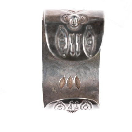 6.875 c1940's Navajo stamped repousse silver cuff bracelet with turquoise - Estate Fresh Austin