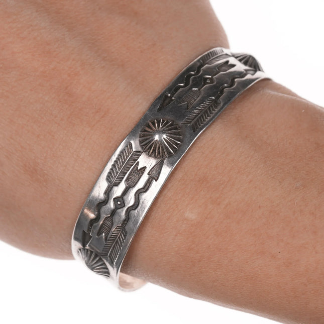 6.25" 30's-40's Navajo Curio stamped silver arrows cuff bracelet - Estate Fresh Austin