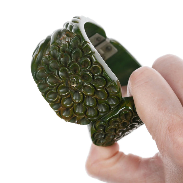 6.25" c1940's Green Carved Bakelite Clamper Bracelet - Estate Fresh Austin