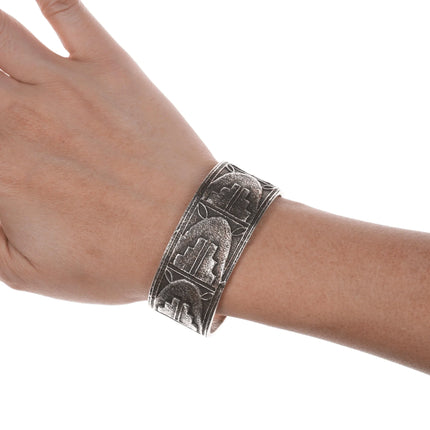 6.25" Gilbert "Dino" Garcia Santo Domingo pueblo tufa cast silver cuff bracelet - Estate Fresh Austin