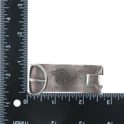 6.25" Ric Charlie Navajo Tufa Cast silver feather cuff bracelet - Estate Fresh Austin