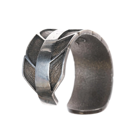 6.25" Ric Charlie Navajo Tufa Cast silver feather cuff bracelet - Estate Fresh Austin