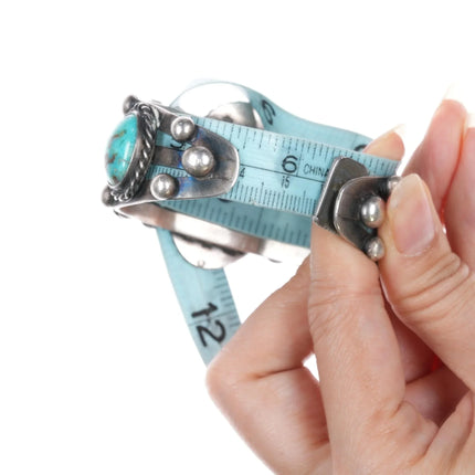 6.25" Sturdy Vintage Native American sterling turquoise graduated row cuff bracelet - Estate Fresh Austin