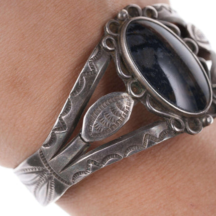 Vintage Native American Sterling Agate cuff bracelet