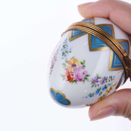 Vintage Hand painted Limoges trinket box 1