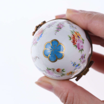 Vintage Hand painted Limoges trinket box 1