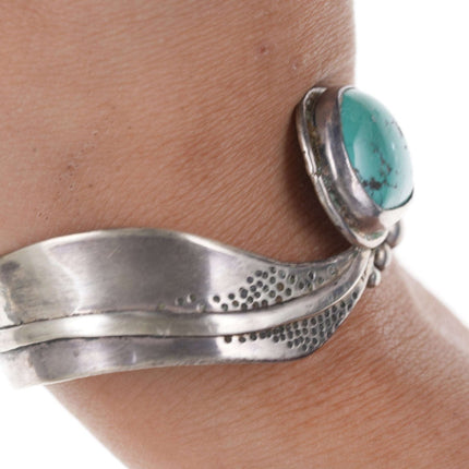 Vintage Southwestern Sterling silver/turquoise cuff bracelet