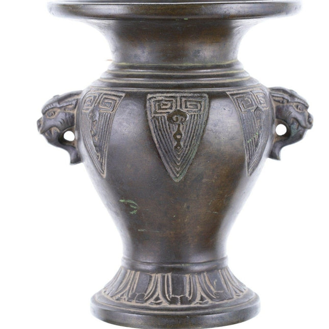 18th century Japanese bronze vase