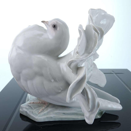 弗里茨·海登赖希 (Fritz Heidenreich) 设计的罗森塔尔瓷制雄性鸽子 (1895 -1966)