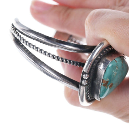 Vintage Navajo Sterling and turquoise bracelet h