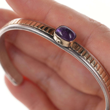 Ray Bennett Navajo Sterling/14k Amethyst-Cabochon-Manschettenarmband