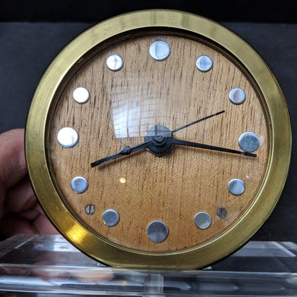 Art-Deco-Uhr aus den 1940er Jahren aus Plexiglas, Glasfaser und Holz, umgebaut auf Batterie
