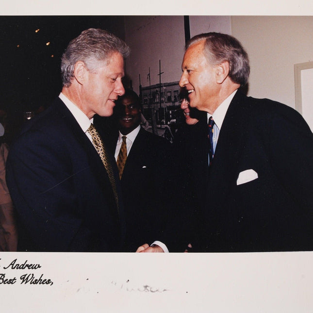 Handsigniertes Foto von Präsident Bill Clinton mit/an Andrew Sharp Peacock