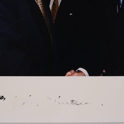 Handsigniertes Foto von Präsident Bill Clinton mit/an Andrew Sharp Peacock