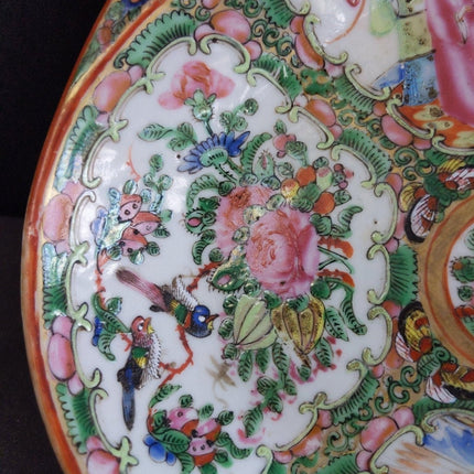 Antike chinesische Famille Rose Medaillon Garnelenschale Muschelförmige Schale aus dem 19. Jahrhundert, 10,25" x 1 7/8" tief.