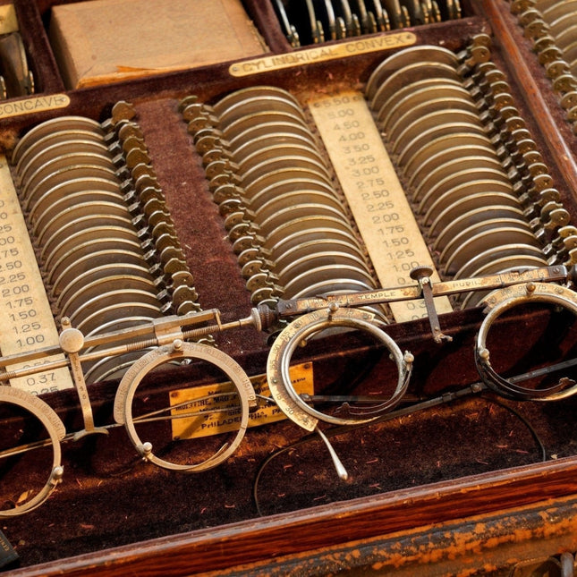 Antique Traveling Optometrists kit