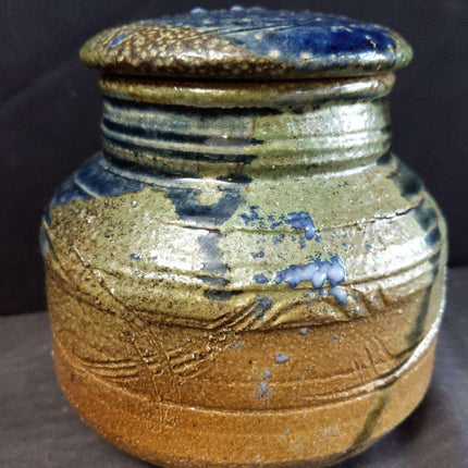 Don Reitz(1929-2014) Lidded Salt glazed Studio Pottery Vessel 4.75" tall and wid