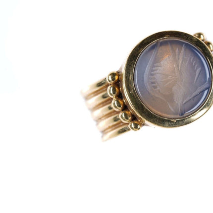 Sz6.5 18k gold Intaglio cut Ring