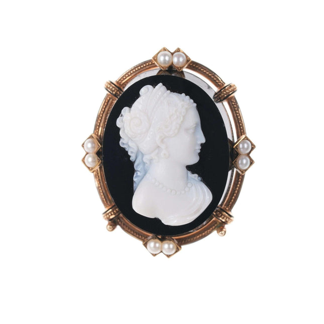 Viktorianische Cameo-Brosche aus 14-karätigem Roségold mit Perlenbesatz aus Hartstein