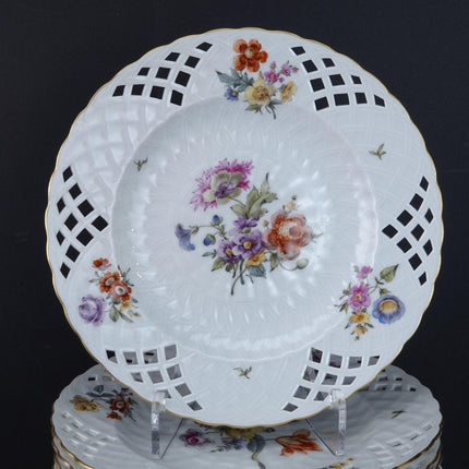 Antique KPM Reticulated Basketweave Hand Painted Dresden Flowers Pattern Dinner