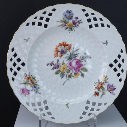 Antique KPM Reticulated Basketweave Hand Painted Dresden Flowers Pattern Dinner