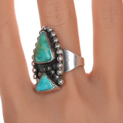 Sz 9 Vintage Native American silver and turquoise arrowhead form ring