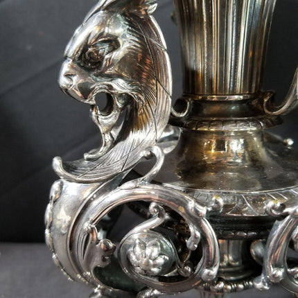 古董 Christofle 中心装饰品镀银青铜，带法国浮雕玻璃插入棱镜格里芬，爪脚清晰细节 19.5 英寸 19 世纪