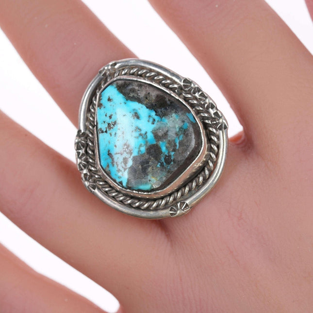 sz7 Vintage Navajo-Ring aus Silber und Türkis