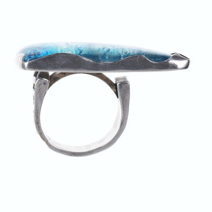 尺寸 13.5 野兽派自由形状纯银戒指，配以蓝色水晶