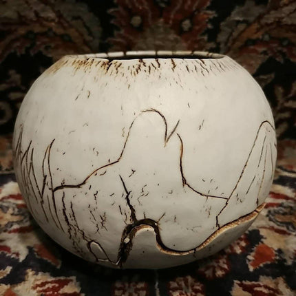 芭芭拉伍德拉夫工作室陶器“从远处”深思熟虑和复杂的美国艺术陶器金属蓝色内饰
