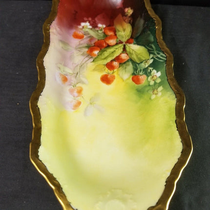 Vom Künstler signierte Brauer Limoges handbemalte Erdbeeren in Gold, große Sellerieschale 13,75" x 6" x 2 1/8" tief