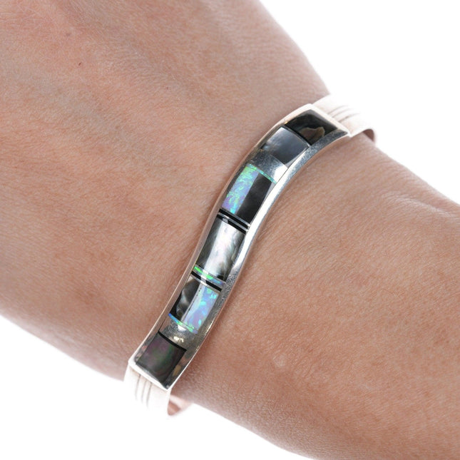 Bracciale con intarsio a canale in opale sterling americano nativo James Lee da 6,5 ​​pollici e madreperla