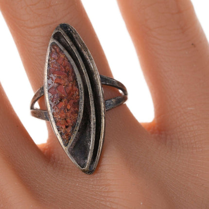 sz8 Vintage Native American Sterling and coral chip inlay ring