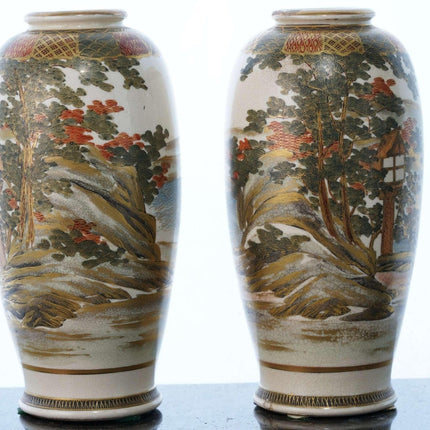 c1900 Japanese Meiji Satsuma Mirrored Pair of vases