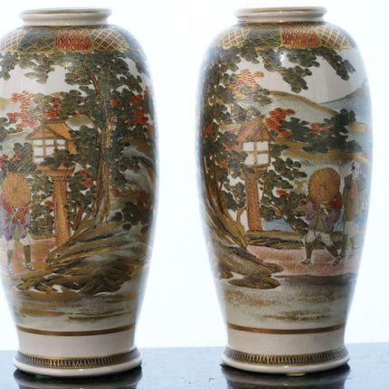 c1900 Japanese Meiji Satsuma Mirrored Pair of vases