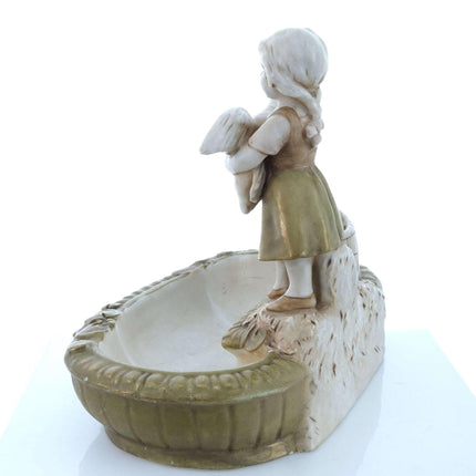 c1900 Royal Dux Art Nouveau Goose Girl พร้อมตะกร้าวางกลางหรือถาดวางโต๊ะเครื่องแป้ง