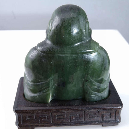 Nephrit-Jade-Buddha aus der Zeit der Chinesischen Republik auf einem Holzständer