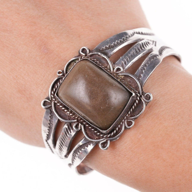 6 3/8" 40's-50's Navajo Stamped Silver bracelet with jasper