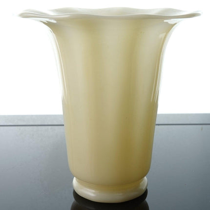 1920 年代斯托本象牙灯罩花瓶喇叭形
