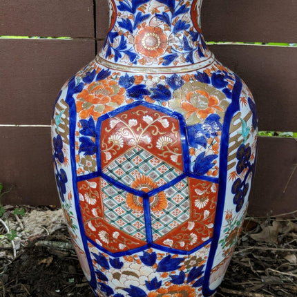 c1870 19" Imari-Tempel-Bodenvase 10" breit Meiji-Zeit japanische Palastvase aus Porzellan