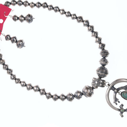 Mary Cayatineto 纳瓦霍石灰华铸造纯银 Naja 配绿松石串珠项链和银珍珠耳环