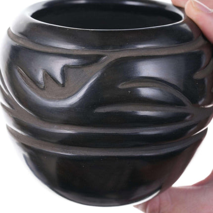 Legoria Tafoya (1911-1984) 圣克拉拉黑色陶瓷罐
