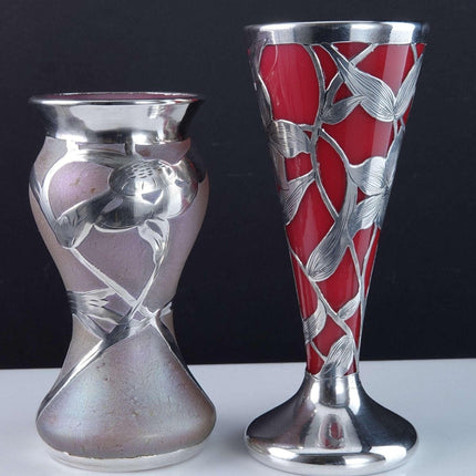 um 1900 Jugendstil-Vasen aus Sterlingsilber mit Overlay-Kunstglas