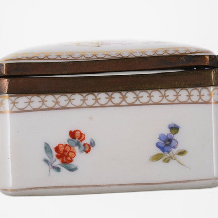 18th/19th Century French Sevres style snuff box