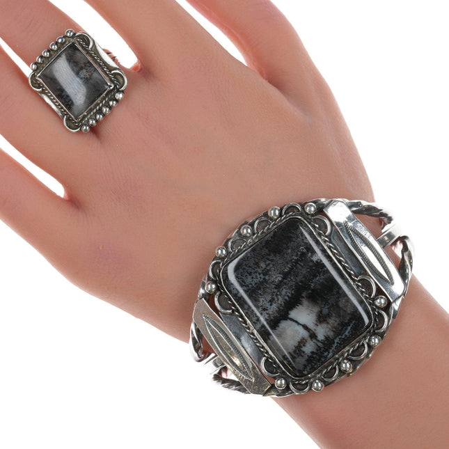6,25" 40er-50er Navajo-Armband aus Silber und Achat mit Ring der Größe 7,75
